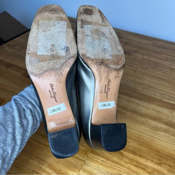 Salvatore Ferragamo Vintage Silver Square Toe Block Heels Size 8.5 - Picture 4 of 7
